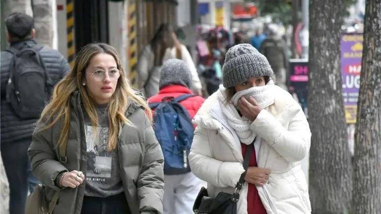 Vuelve el frío polar a San Juan: cuándo llega el cambio de tiempo