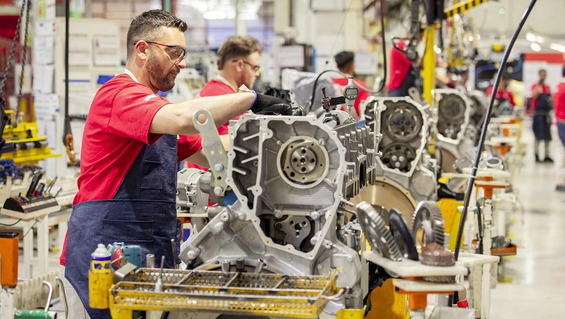 La industria levantó cabeza en marzo, pero siguió debajo del 60%