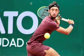 Tirante rompió la mala racha argentina y avanzó en Roland Garros