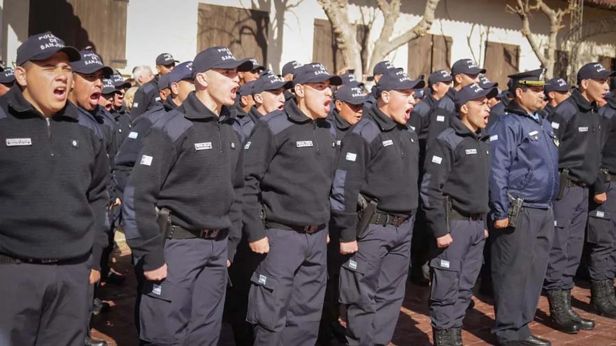 Endurecen el cerco sobre la venta de ropa policial y miran con lupa las redes