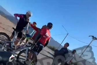 Una discusión entre un automovilista y ciclistas terminó con una agresión en Rivadavia