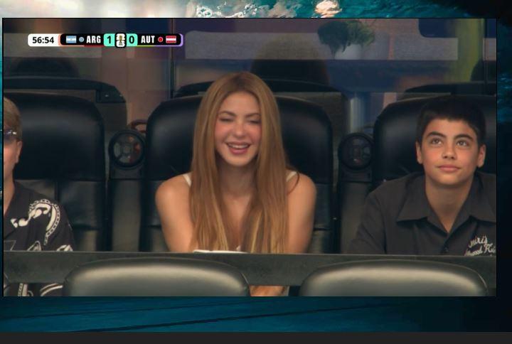 Apareció Shakira en Dallas y se robó todas las miradas en el Argentina-Austria