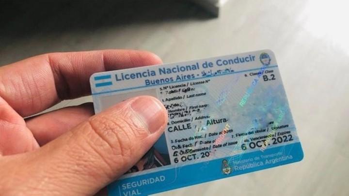 Un camionero de Sarmiento admitió haber comprado una licencia falsa y abrió una pesquisa nacional