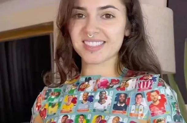 Una modelo brasileña transformó su cuerpo en un álbum del Mundial 2026 y generó impacto en redes