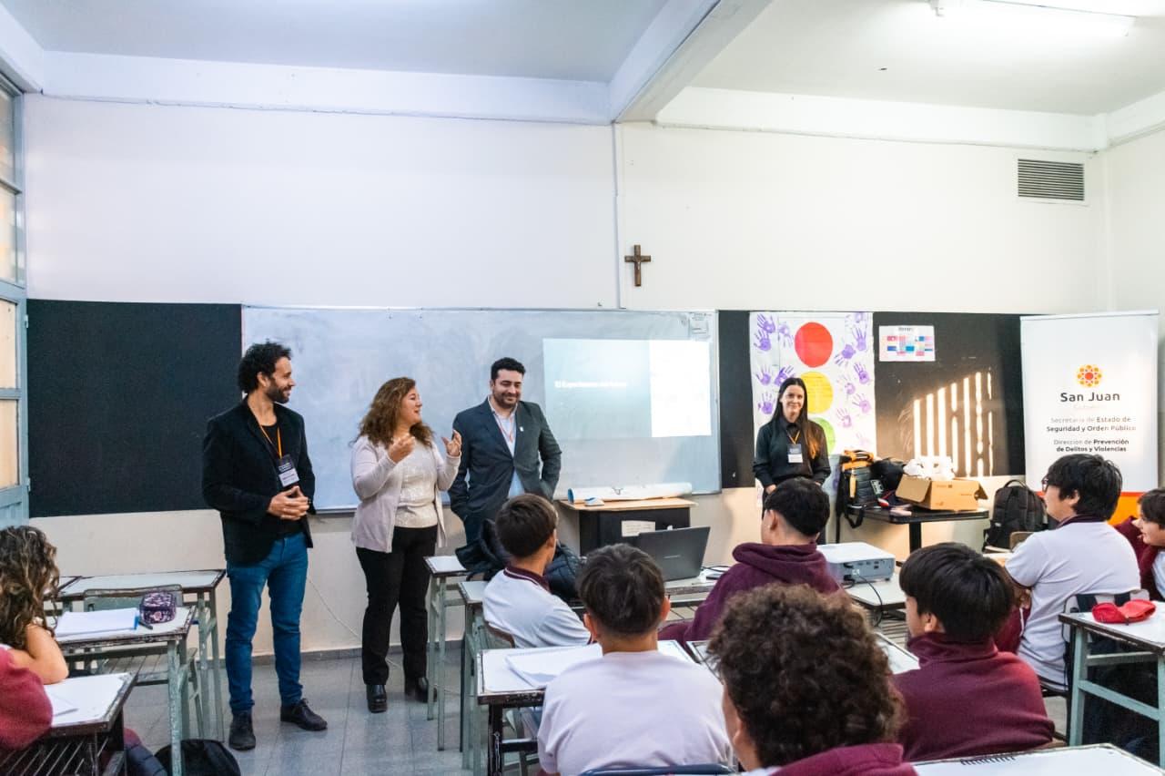 San Juan: alumnos se suman a talleres para frenar rumores y reforzar la convivencia