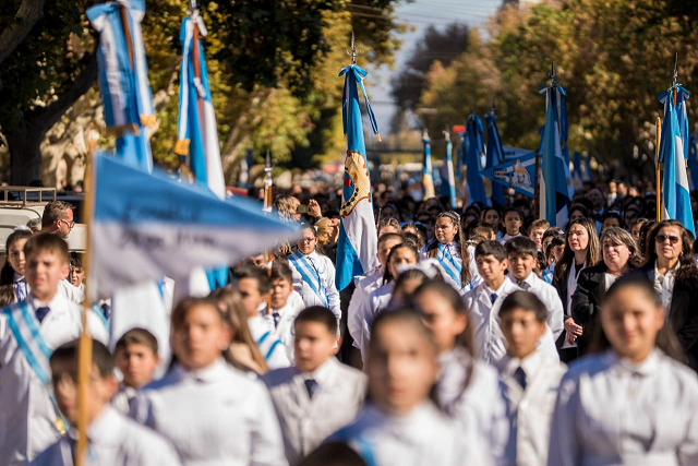 Mayo se vive a fondo: gala, Tedeum y desfile en el centro capitalino
