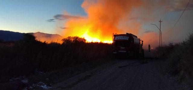 Albardón registró un incendio de pastizales en una jornada con focos en varios departamentos