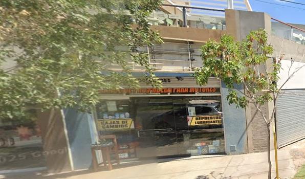 Entraron armados a una casa de repuestos de Santa Lucía, golpearon al empleado y se llevaron una suma millonaria