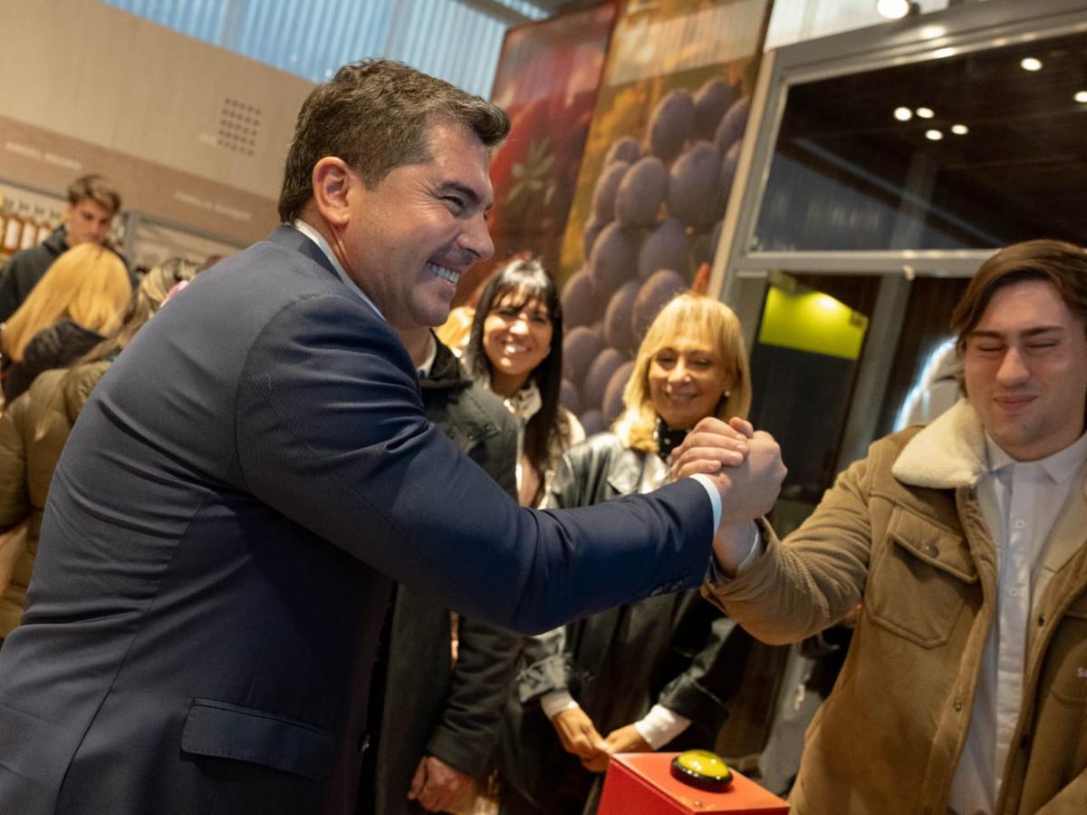 Orrego recorrió el stand que posiciona a San Juan ante el mundo en la Exposición Rural de Palermo