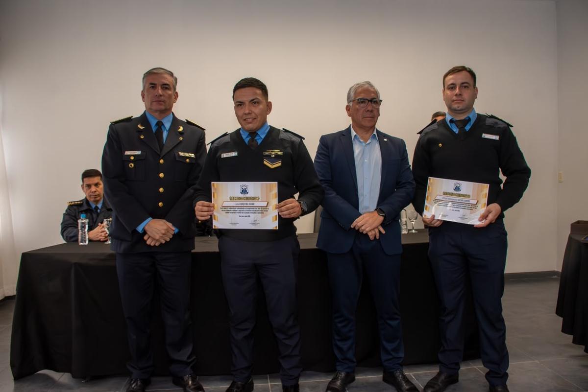 Rescates, fuego y un logro histórico: así premiaron a policías sanjuaninos