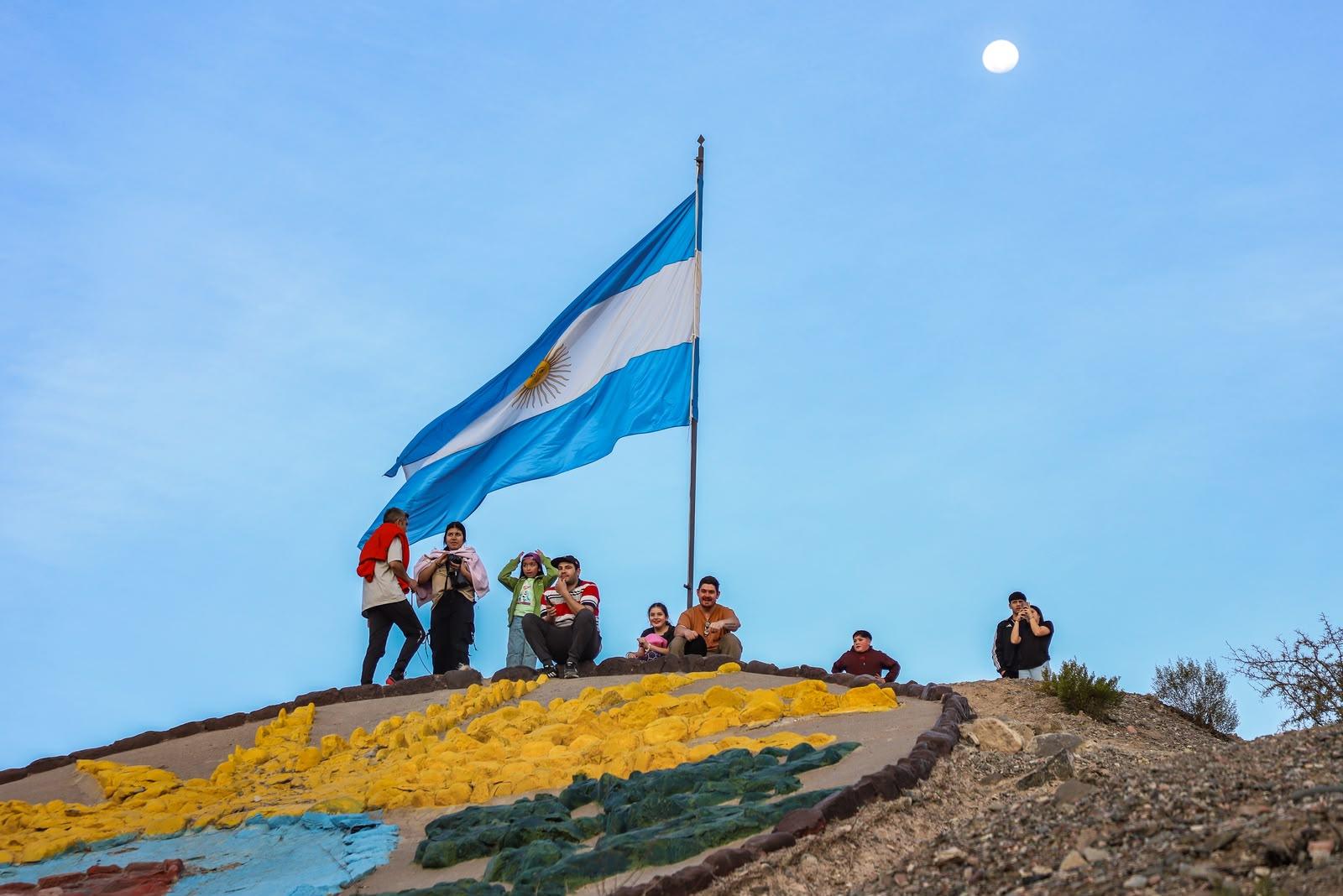 La Falda explotó de gente en la novena Fiesta del Escudo