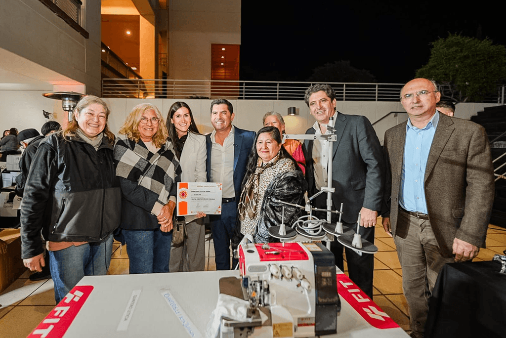 Más de 280 certificados y decenas de proyectos de autoempleo: así fue el acto encabezado por Orrego