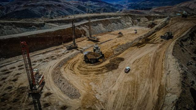 El oro y la plata sostuvieron tres de cada cuatro dólares de la minería en el primer semestre