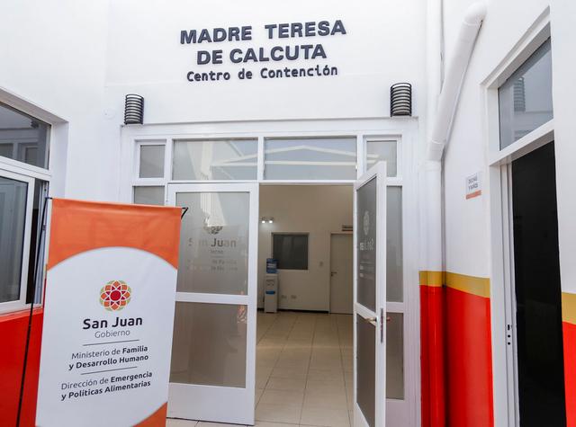 El Ministerio de Familia reforzó la atención a personas en calle por el frío