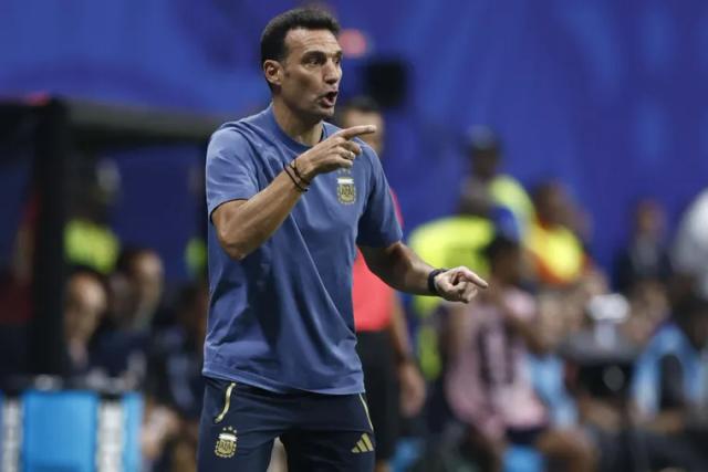 Scaloni igualó a Bilardo y quedó a un paso de liderar un récord mundialista