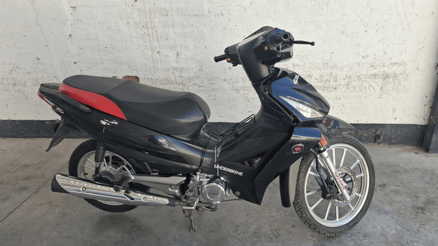Un control policial en Rawson permitió recuperar una motocicleta con pedido de secuestro
