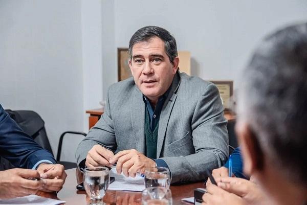 Falló la conciliación y el caso por injurias contra José Castro avanza a una audiencia decisiva