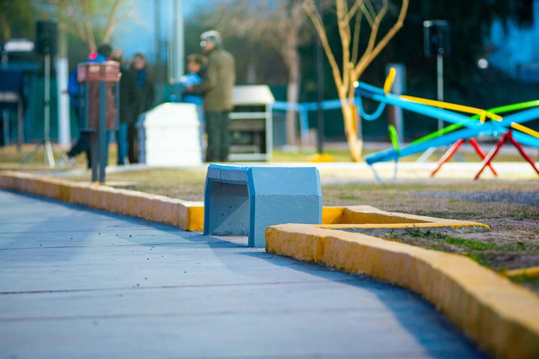 Miodowsky habilitó la puesta en valor de la Plaza El Arriero con mejoras de infraestructura y equipamiento