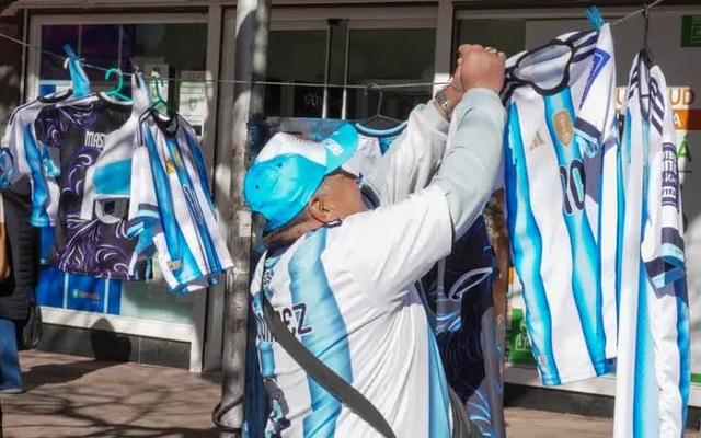 Los comercios de San Juan podrán ajustar su atención por el partido de la Selección