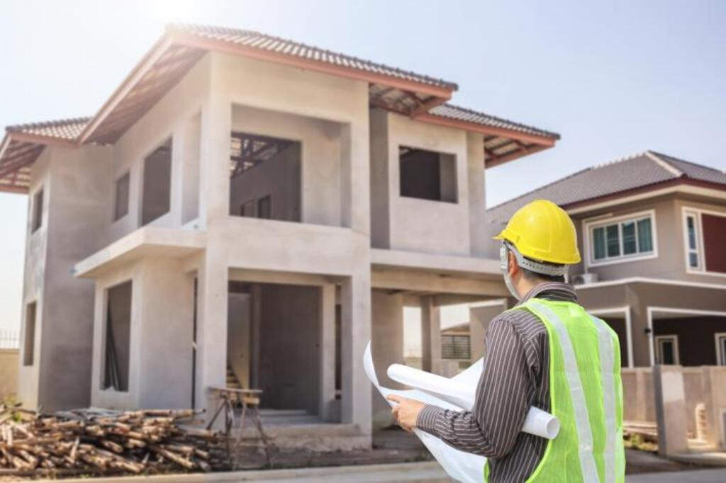 Levantar un edificio hoy cuesta 77% más en dólares que en 2018, pero los departamentos en pozo apenas subieron 5,40%
