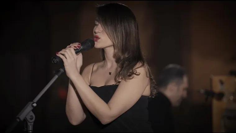 Una cantante iraní recibió 74 latigazos por actuar sin velo en un show de YouTube