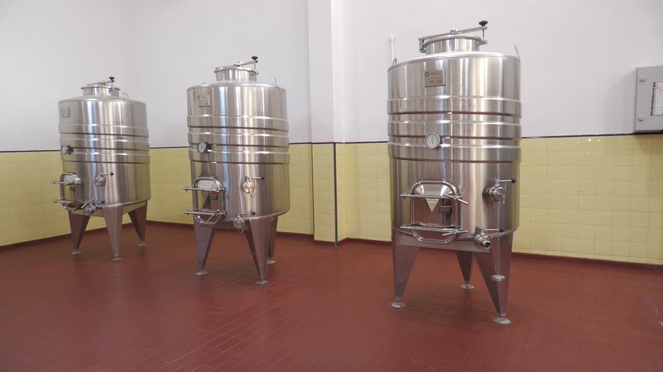 La Escuela de Enología recuperó su bodega y otra vez hace vino con sus alumnos