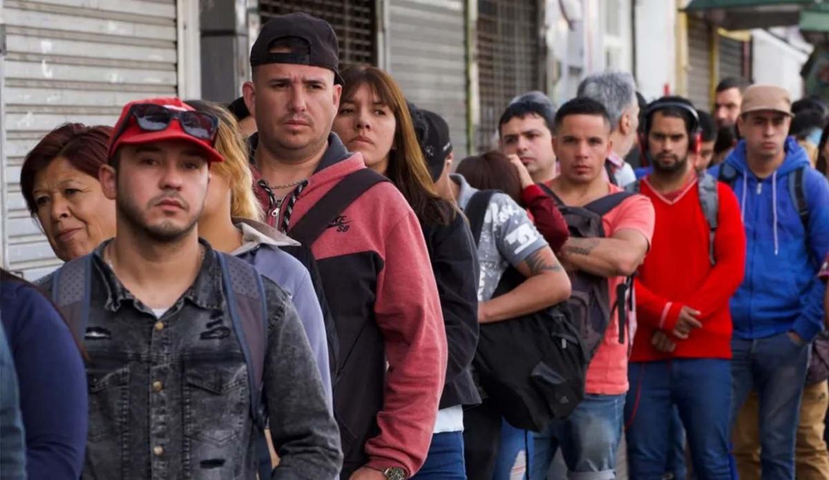 Baja el desempleo en San Juan, pero la informalidad sigue marcando la cancha