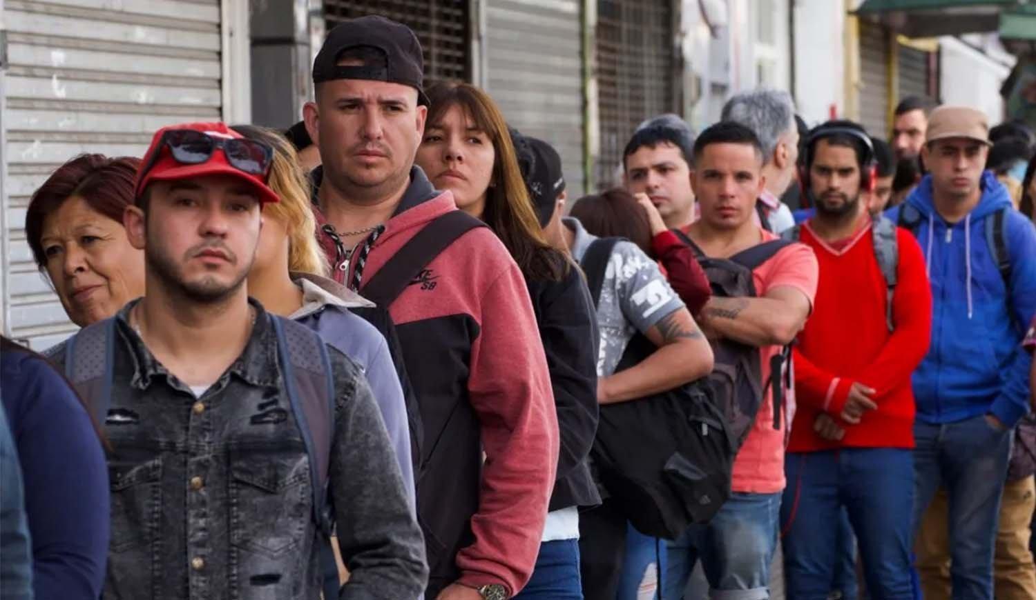 Baja el desempleo en San Juan, pero la informalidad sigue marcando la cancha