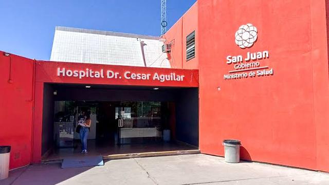 Una camioneta volcó en Ruta 141 y una mujer fue trasladada en estado grave