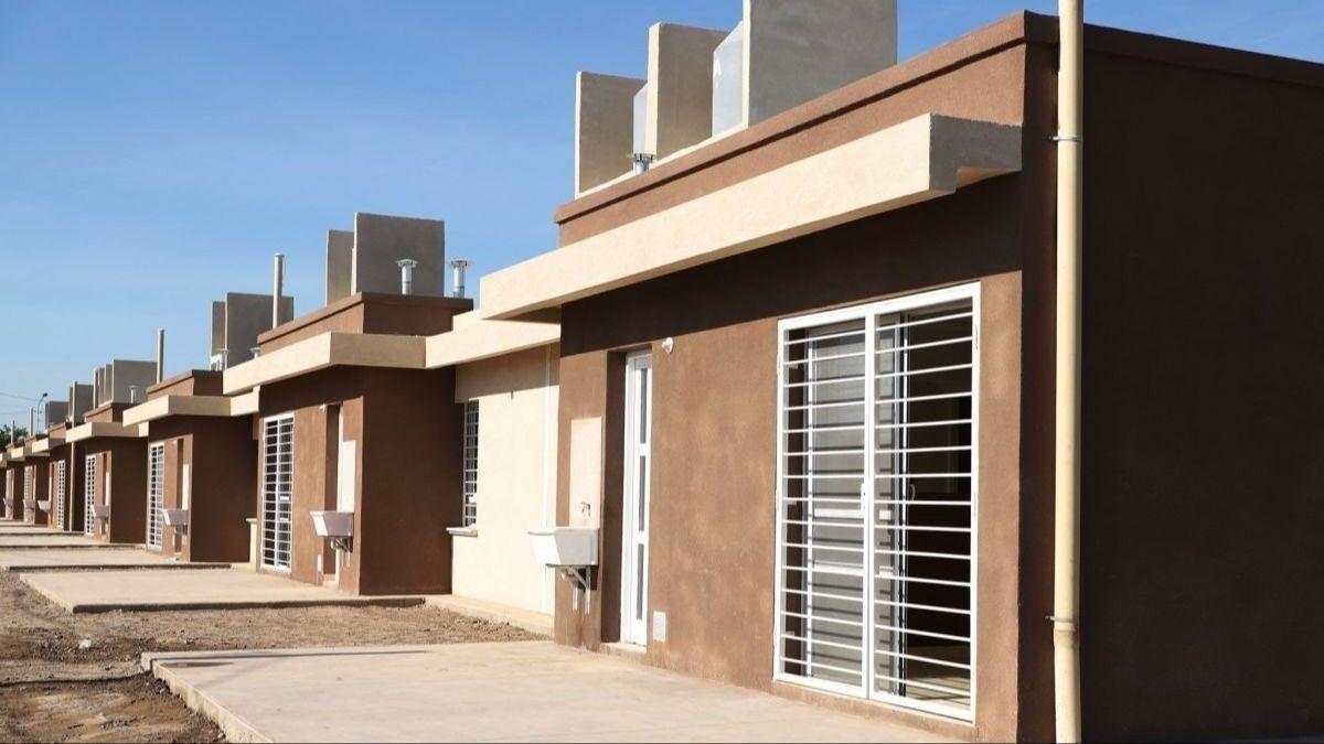 San Juan alista 30 barrios y promete sorteos para repartir las casas