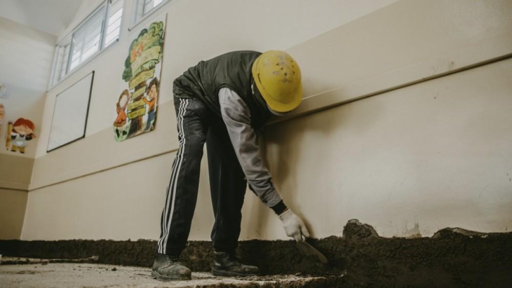 El receso invernal será clave para las obras en establecimientos educativos