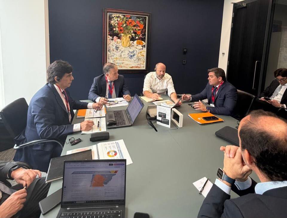 Orrego buscó apoyo financiero en Londres para obras que apuntan a San Juan al futuro