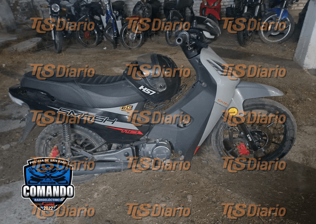 Recuperan una moto robada tras una fuga nocturna y dos sospechosos logran huir