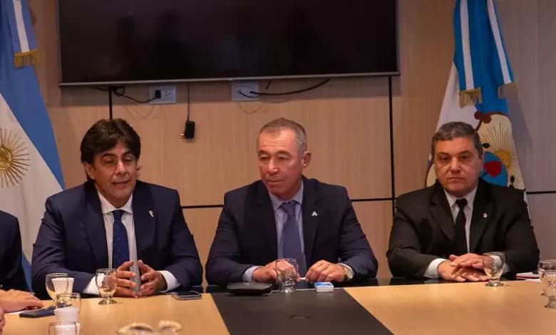 La Provincia exhibe sus cuentas y va por crédito afuera
