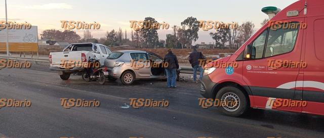 Colisión múltiple en el Acceso Este dejó cuatro vehículos afectados y un despliegue preventivo