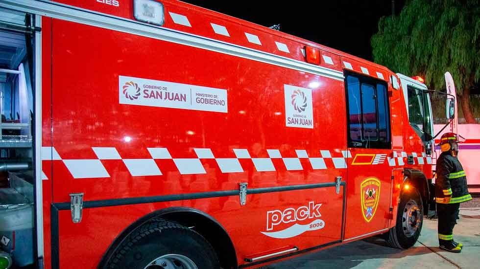 Un incendio devoró una casa sobre calle Maipú y dejó pérdidas totales