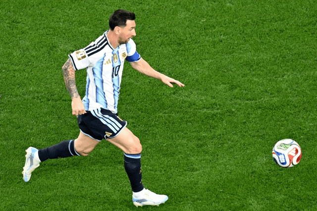 Argentina enfrenta a Egipto por un lugar en los cuartos de final