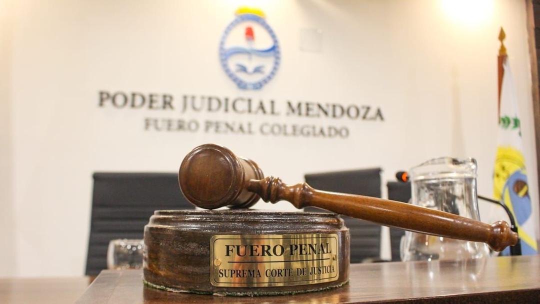 Mendoza separó de la fuerza a un policía condenado por un robo en Maipú