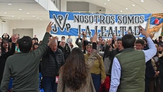 Kicillof se metió en la escena sanjuanina y el giojismo mostró músculo político