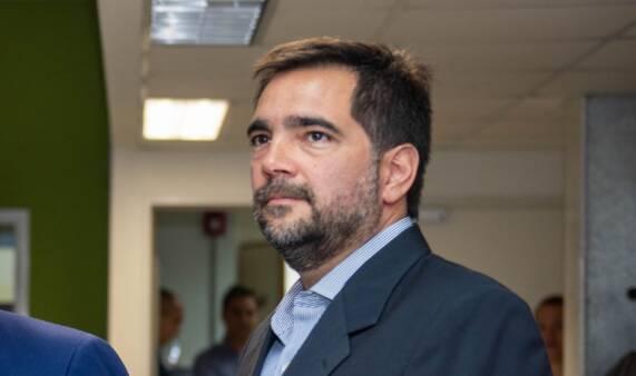 Allanaron al exjefe de ARSAT y encontraron dólares, droga y varias divisas