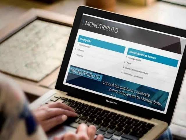 Monotributo: el ajuste de julio también puede bajar el cobro por hijo de ANSES