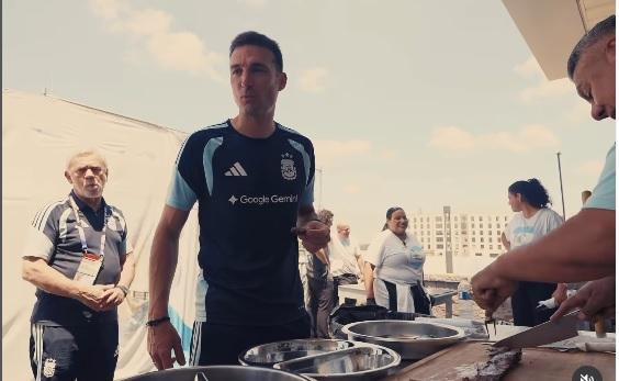 La Selección Argentina cerró su estadía en Kansas con un asado antes de las semifinales