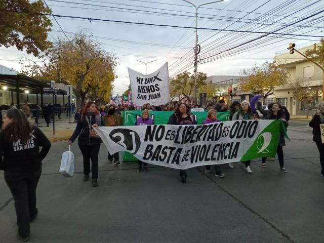 Convocan a marchas en el país por los femicidios recientes y habrá una concentración en San Juan