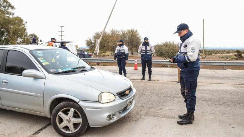 San Juan y Mendoza desplegaron un control conjunto en el paso de Control San Carlos