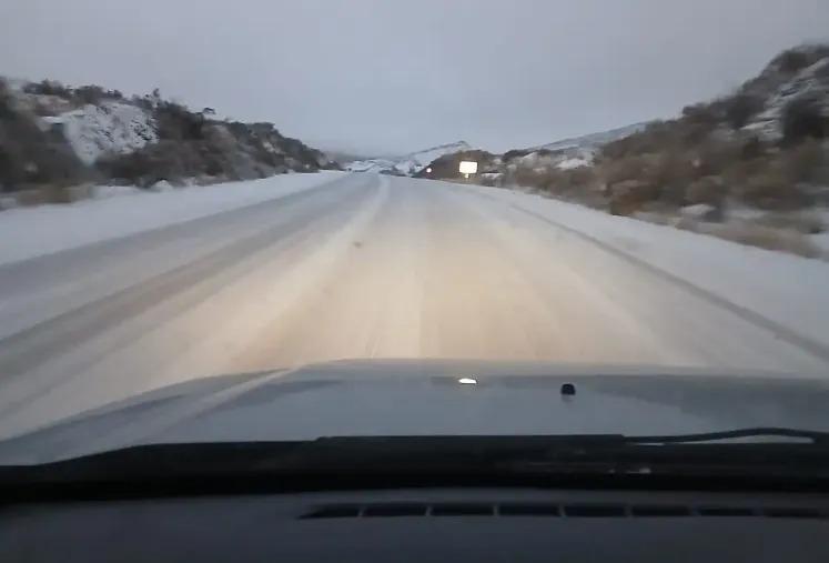 La Ruta Provincial 436 quedó cerrada por hielo en El Colorado