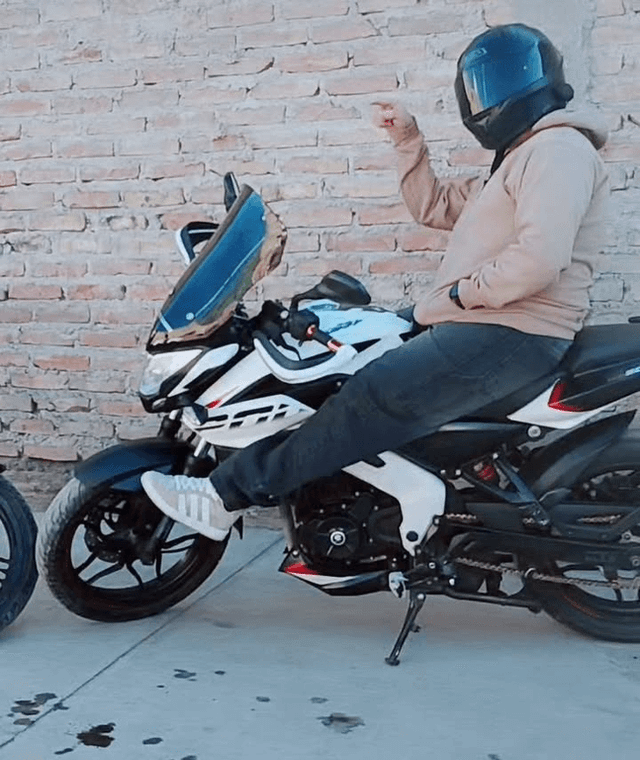 Buscan una Bajaj Rouser robada frente a una vivienda de Villa San Patricio