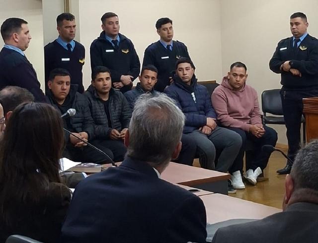 Un agente de la Comisaría 31° seguirá con prisión preventiva y cuatro quedaron en libertad restringida