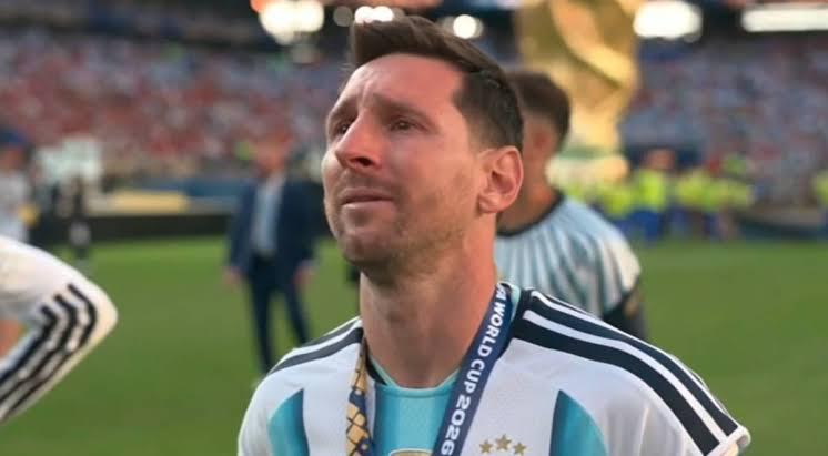 Messi no pudo contener el llanto tras la caída de Argentina en la final del Mundial