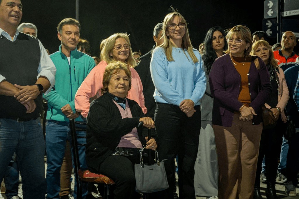 Pocito estrenó luces LED y sumó asfalto en Villa San Ceferino