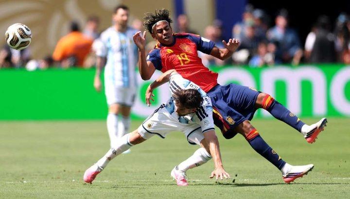 El embajador español sugirió una Finalissima con Argentina y una despedida para Messi